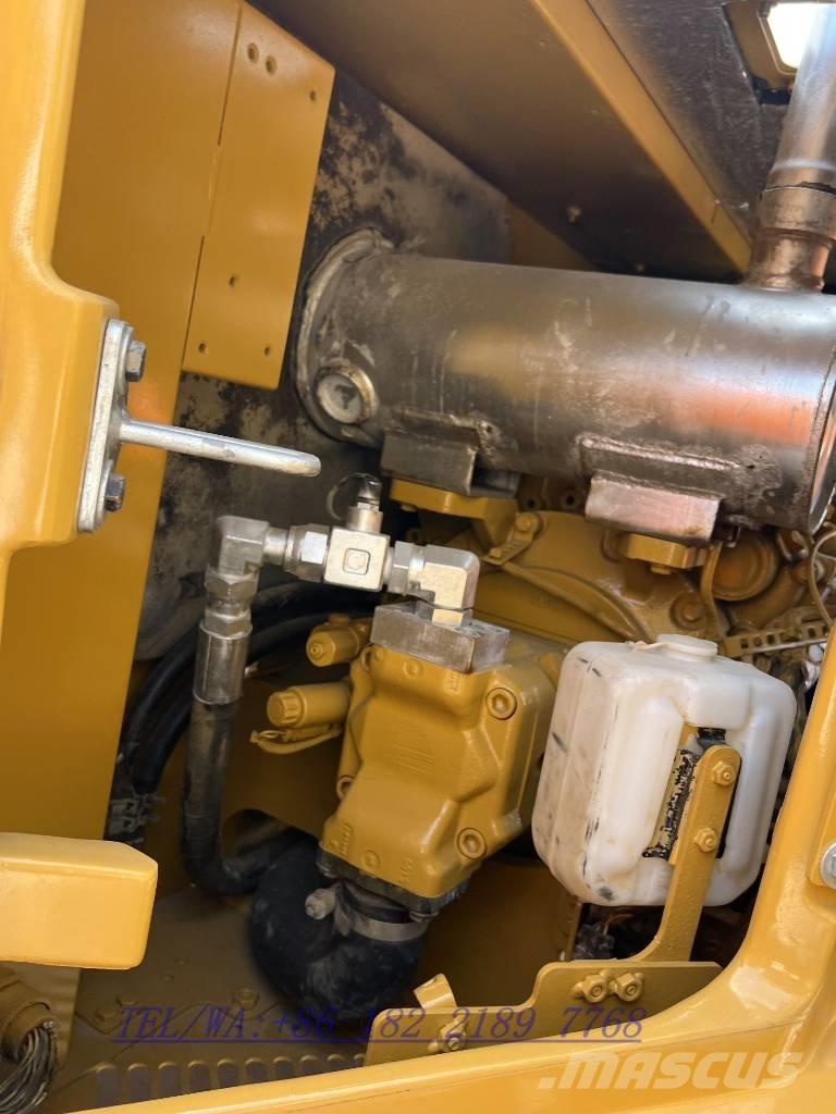 CAT 310 Gravemaskiner på larvebånd