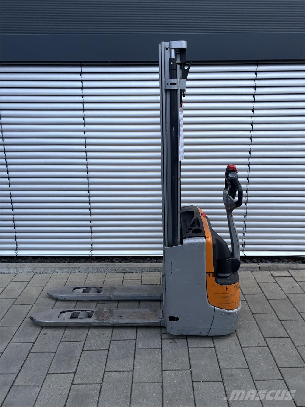 Still EXV 10 Selvkørende stablere