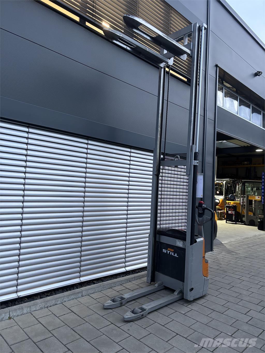 Still EXV 10 Selvkørende stablere