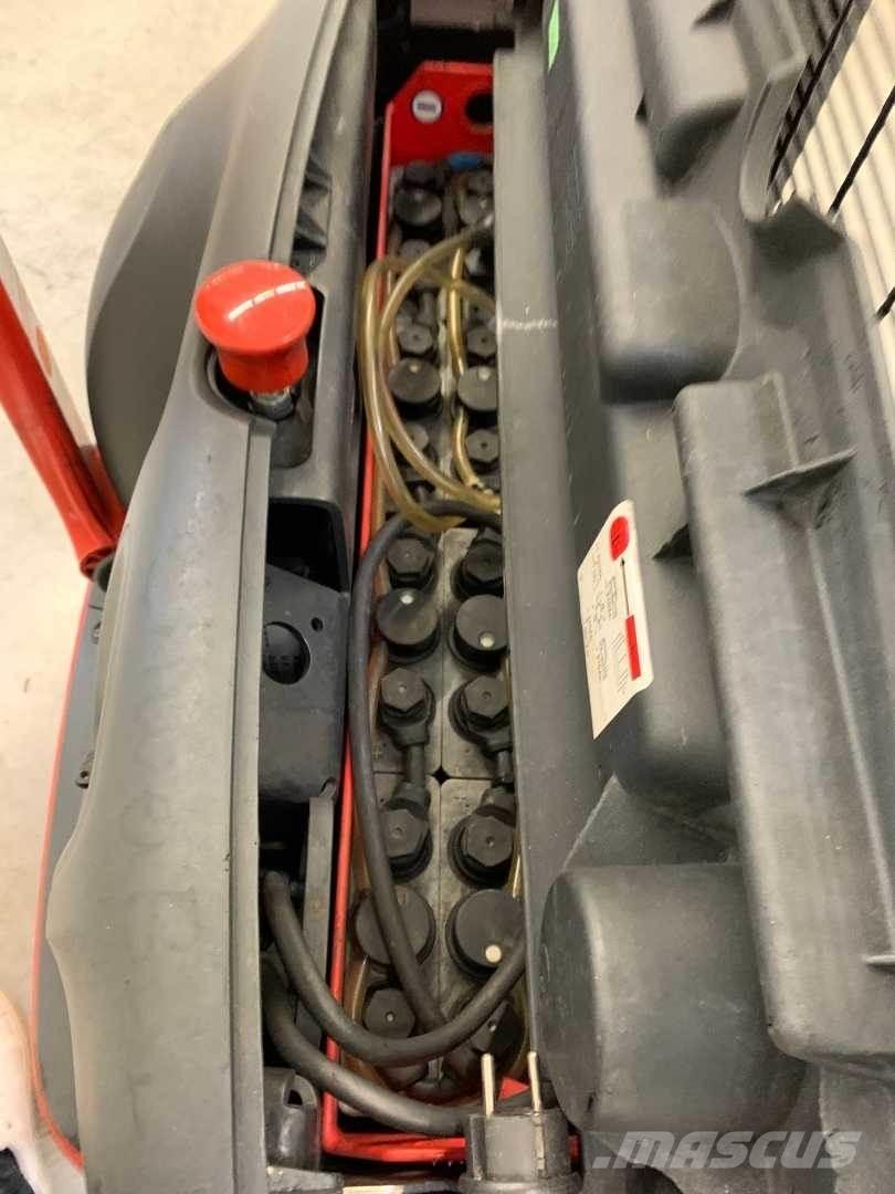 Linde L12 Selvkørende stablere