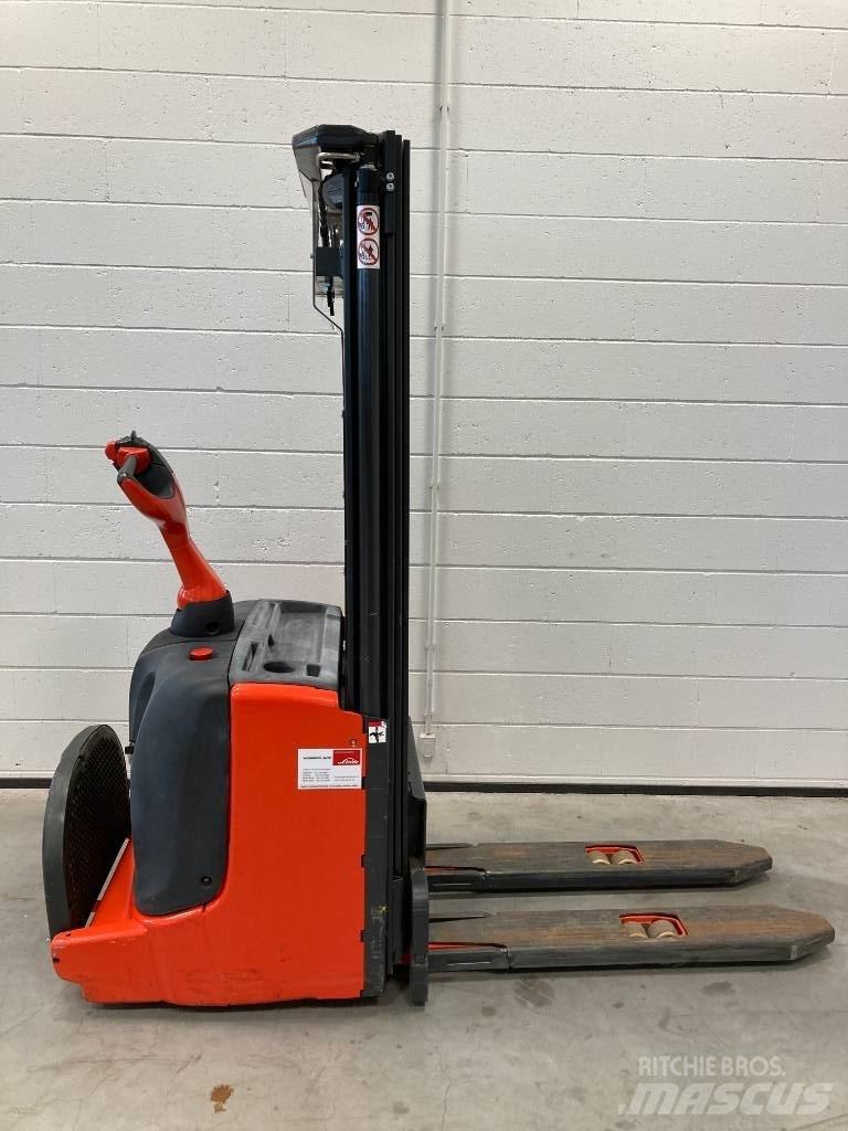 Linde L14P/1169 Selvkørende stablere