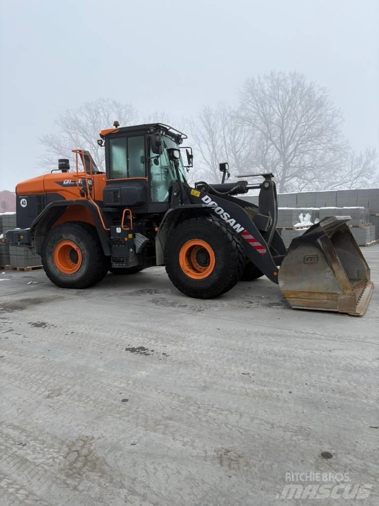 Doosan DL 320-7 Læssemaskiner på hjul