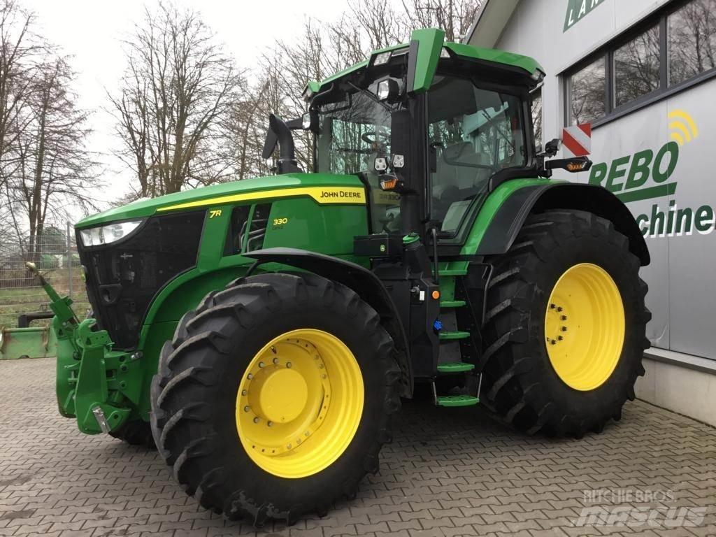 John Deere 7R330 Traktorer
