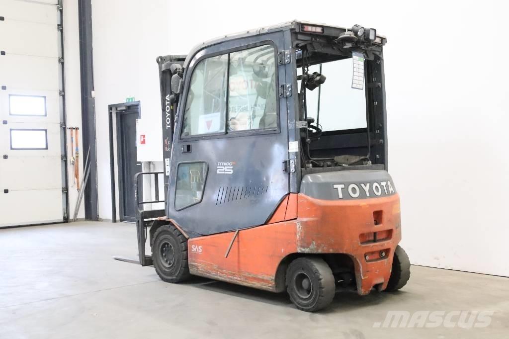 Toyota 8 FBMT 25 El gaffeltrucks
