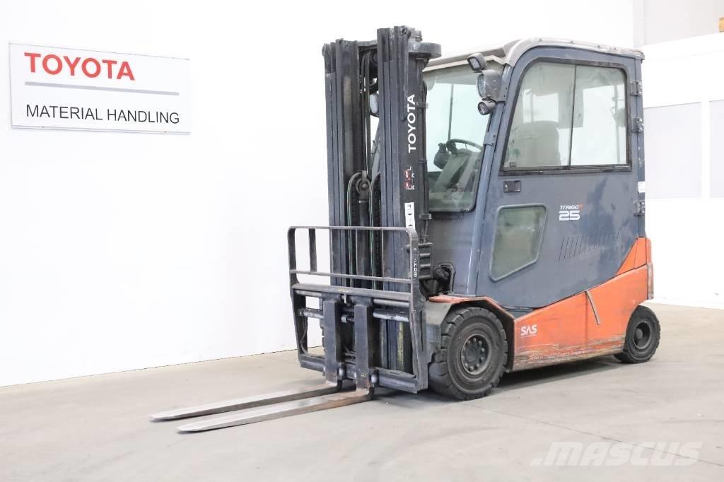 Toyota 8 FBMT 25 El gaffeltrucks