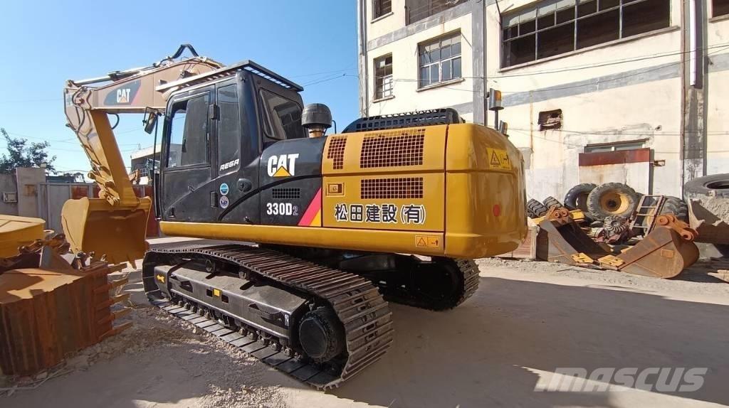 CAT 330 Gravemaskiner på larvebånd