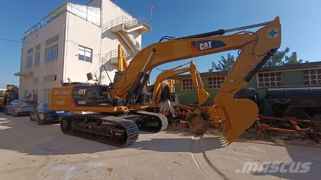 CAT 330 Gravemaskiner på larvebånd
