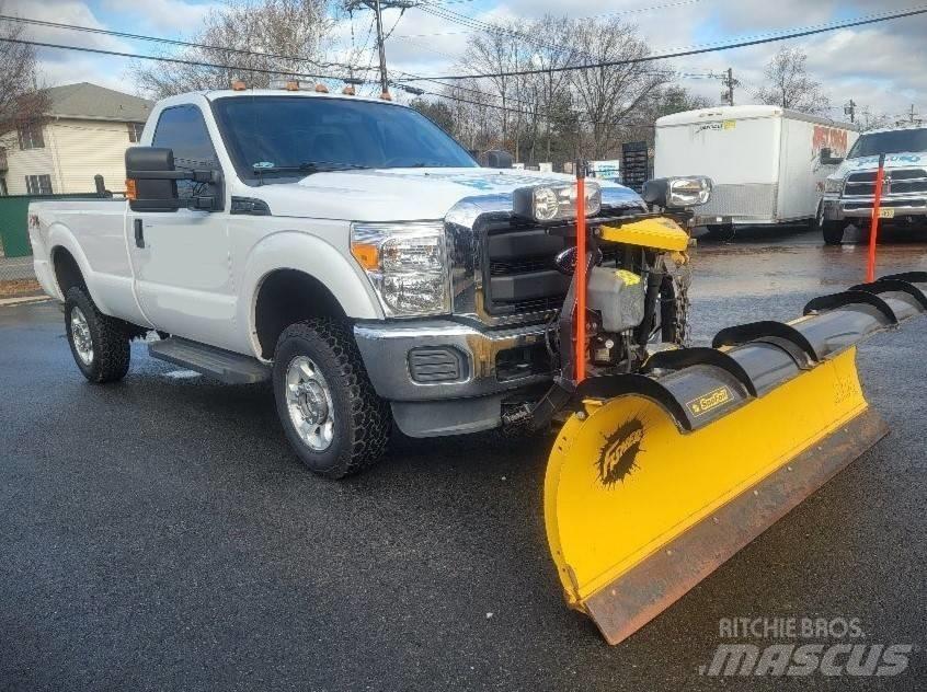 Ford F 250 FX4 Sneskovle og -plove