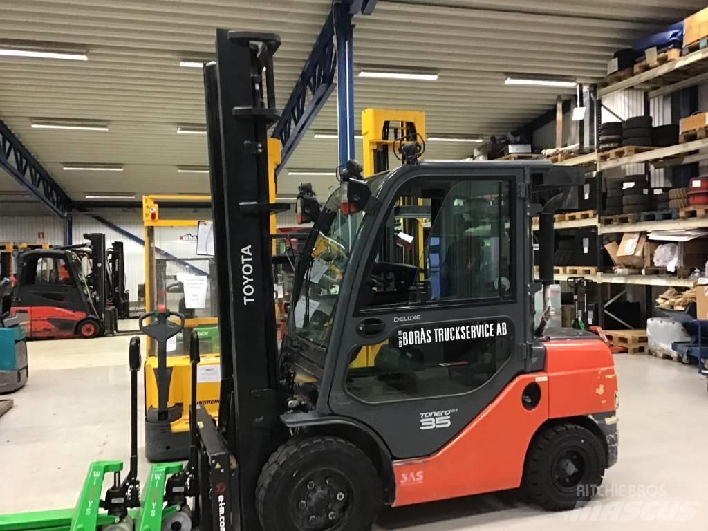 Toyota 06-8 FDJ 35 F Diesel gaffeltrucks