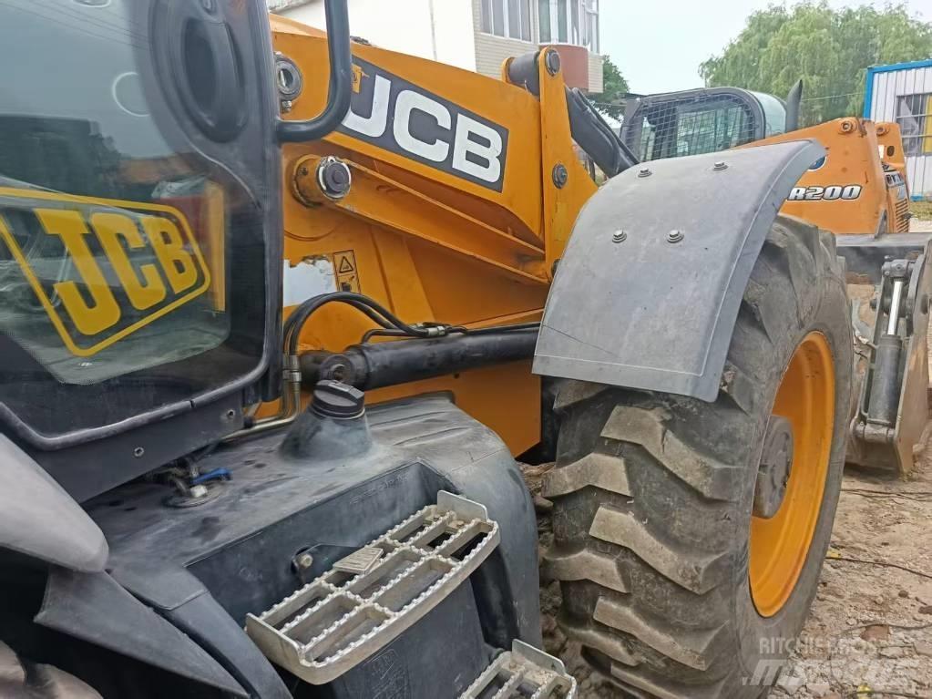 JCB 4CX Rendegravere