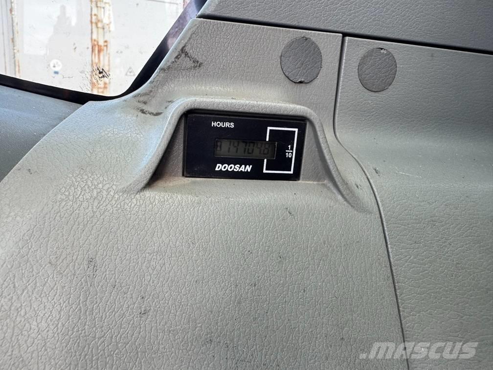 Doosan DX 300 LC-3 Gravemaskiner på larvebånd