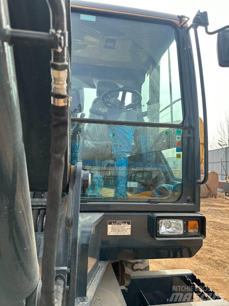 Hyundai 60 W Midi-gravemaskiner 7t - 12t