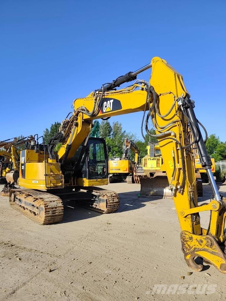 CAT 325 FL CR Gravemaskiner på larvebånd