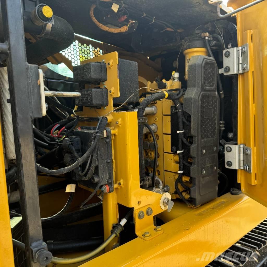 CAT 310 Gravemaskiner på larvebånd