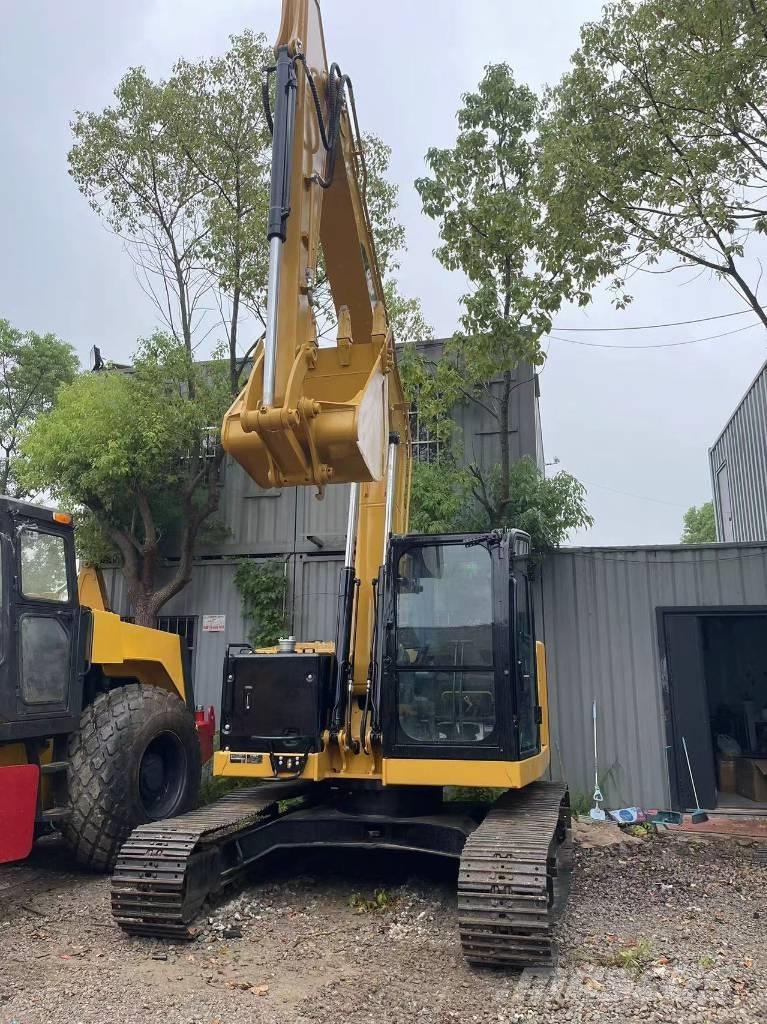 CAT 310 Gravemaskiner på larvebånd
