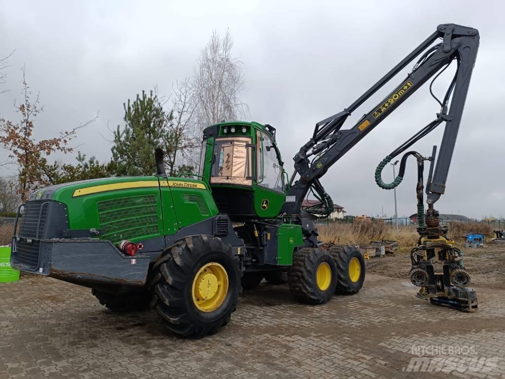 John Deere 1070G Skovningsmaskiner