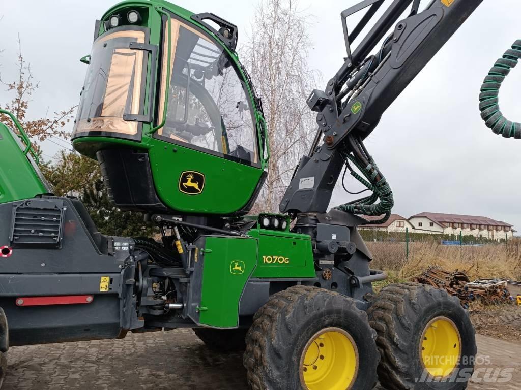 John Deere 1070G Skovningsmaskiner