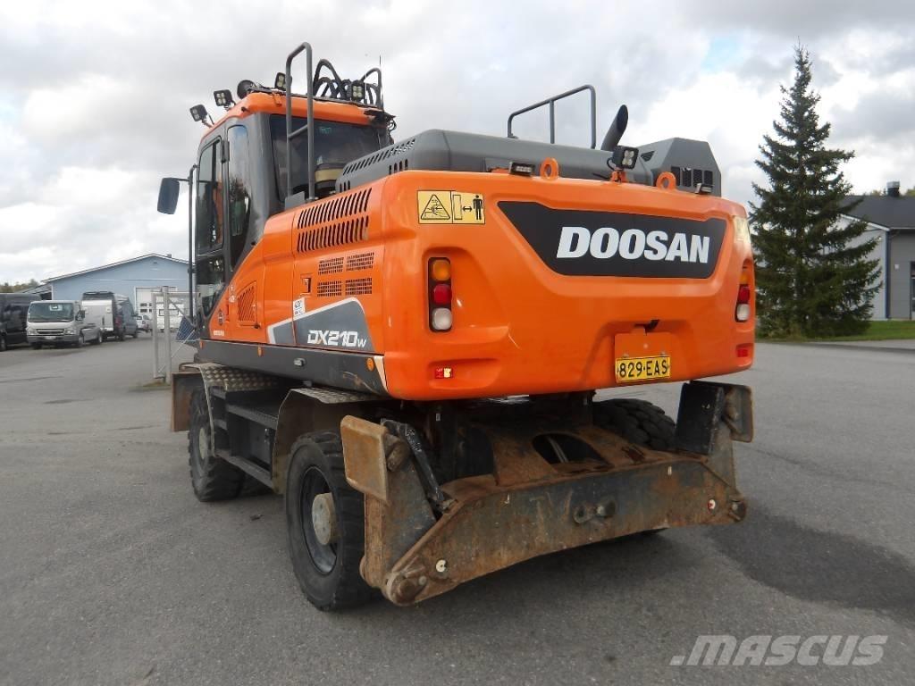 Doosan DX 210 WE Gravemaskiner på hjul
