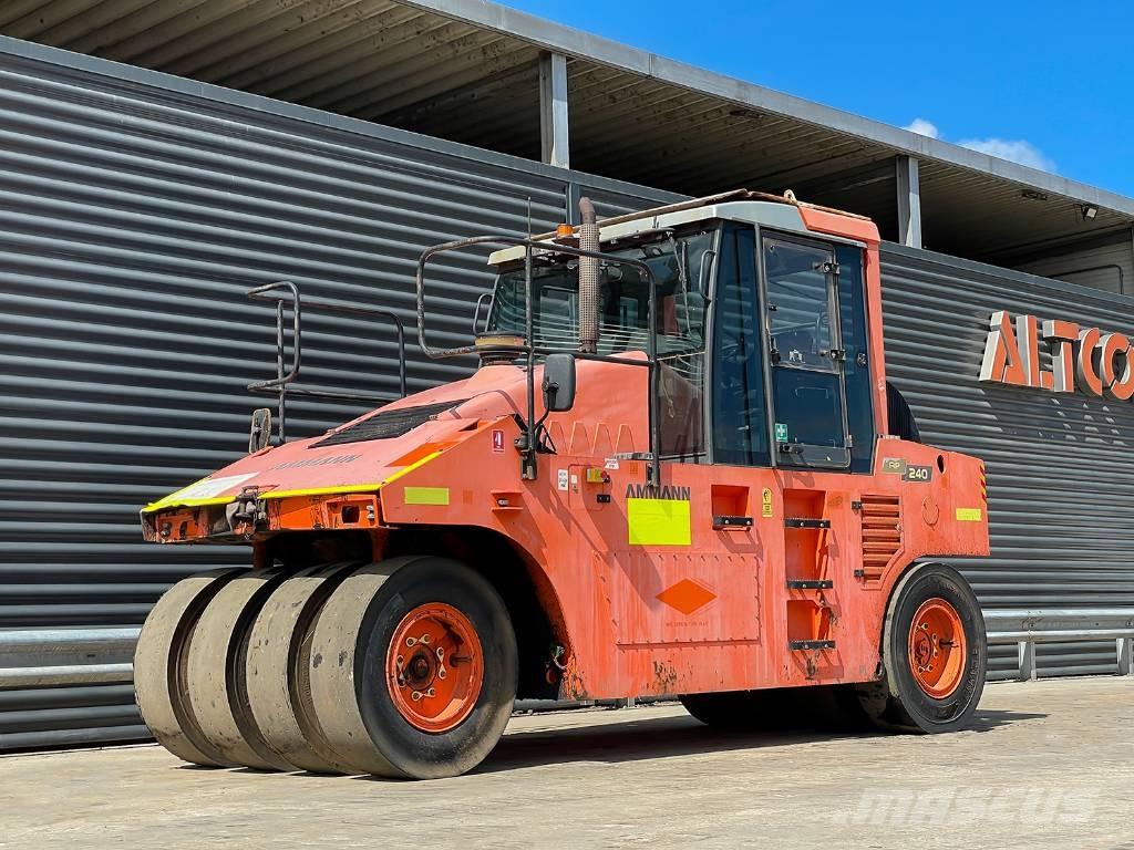 Ammann AP 240 Tromle med luftdæk