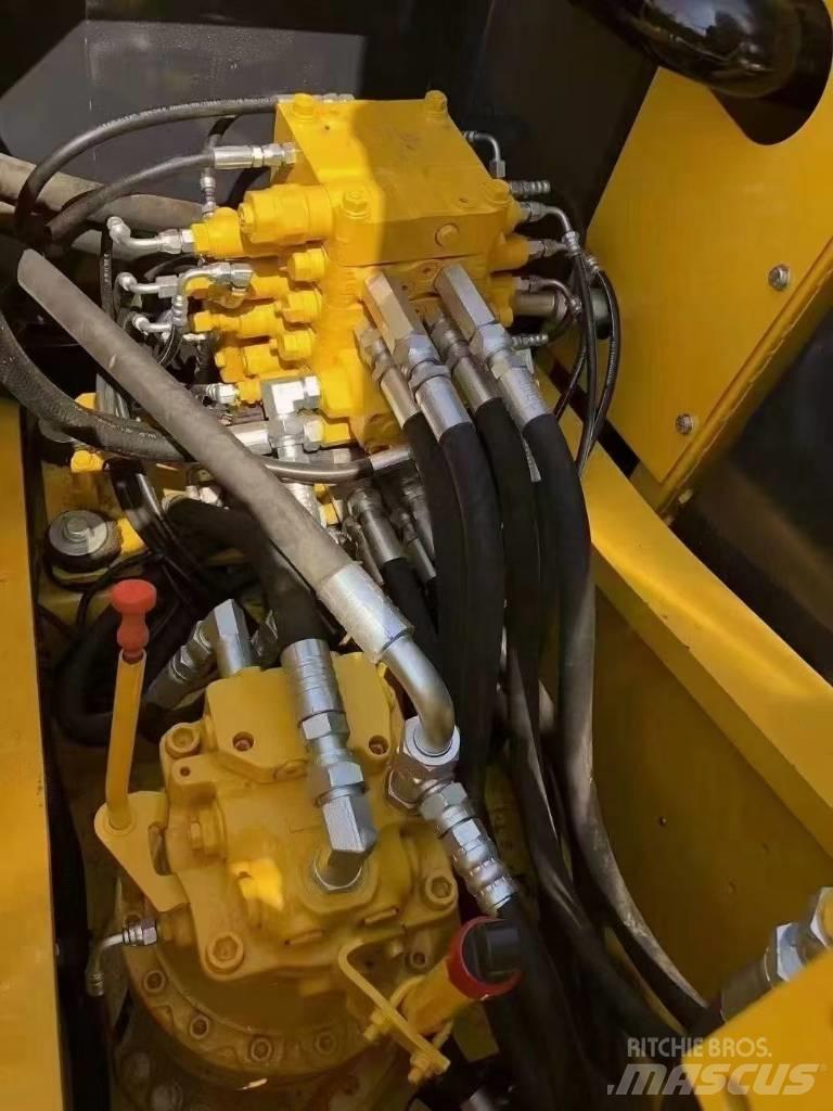Komatsu 160-7 Gravemaskiner på larvebånd