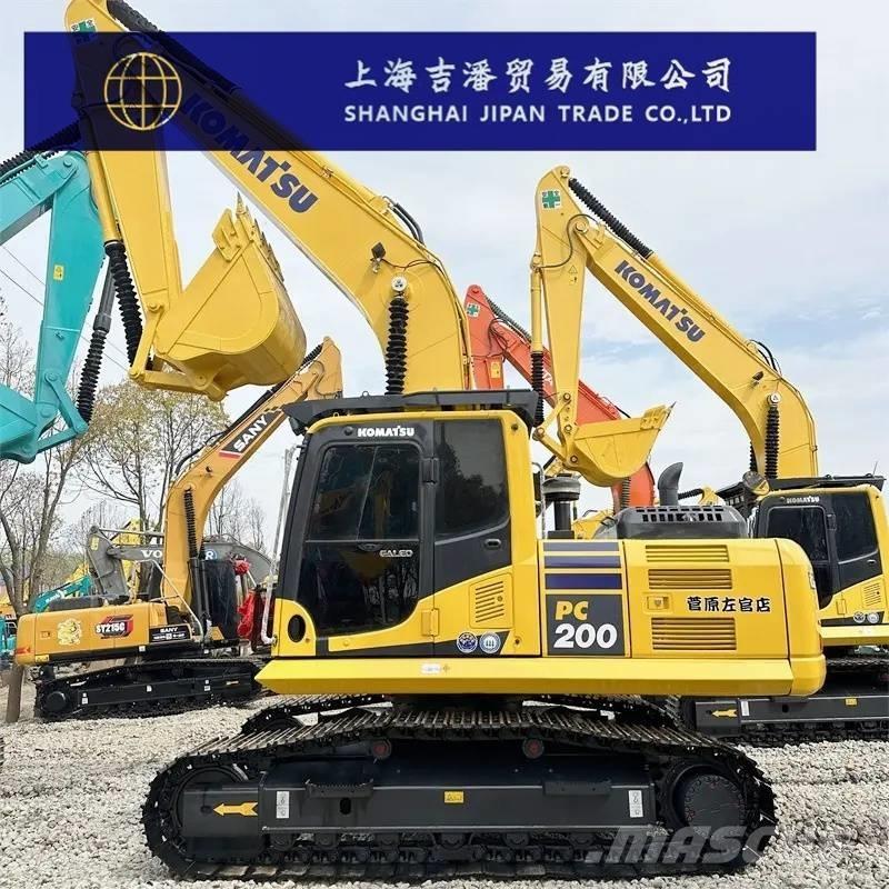 Komatsu PC 220-8 Gravemaskiner på larvebånd