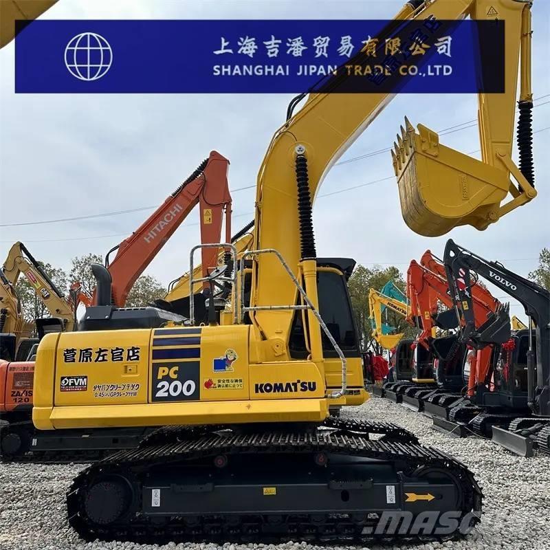 Komatsu PC 220-8 Gravemaskiner på larvebånd