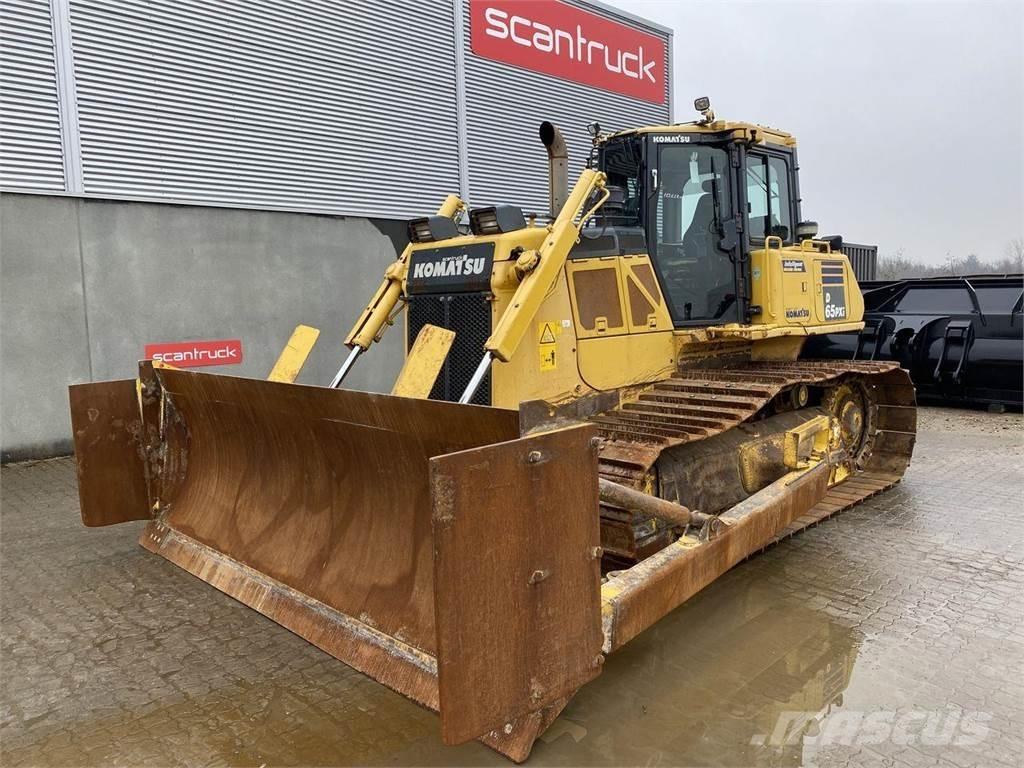 Komatsu D65PXI-18 Bulldozer på larvebånd