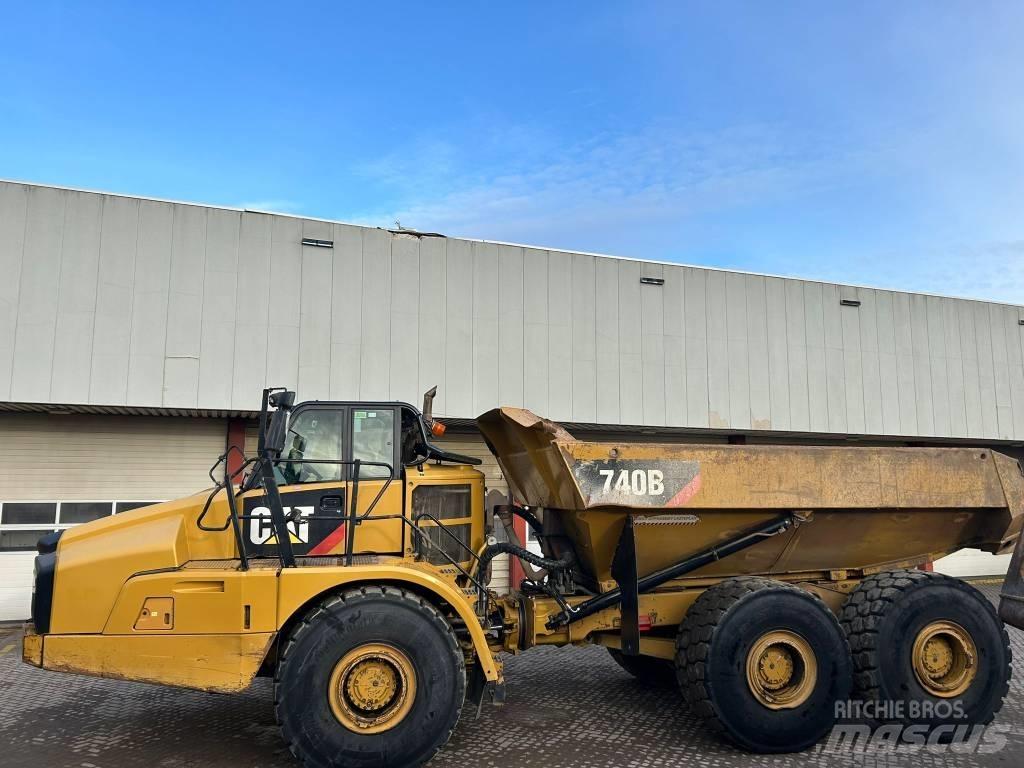 CAT 740 B Terrængående lastbiler