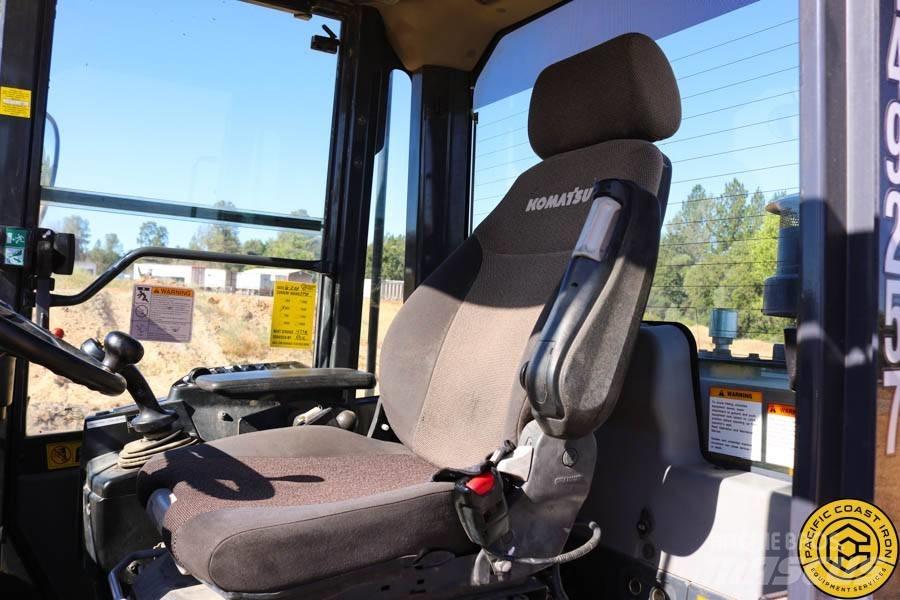 Komatsu WA 320-7 Læssemaskiner på hjul