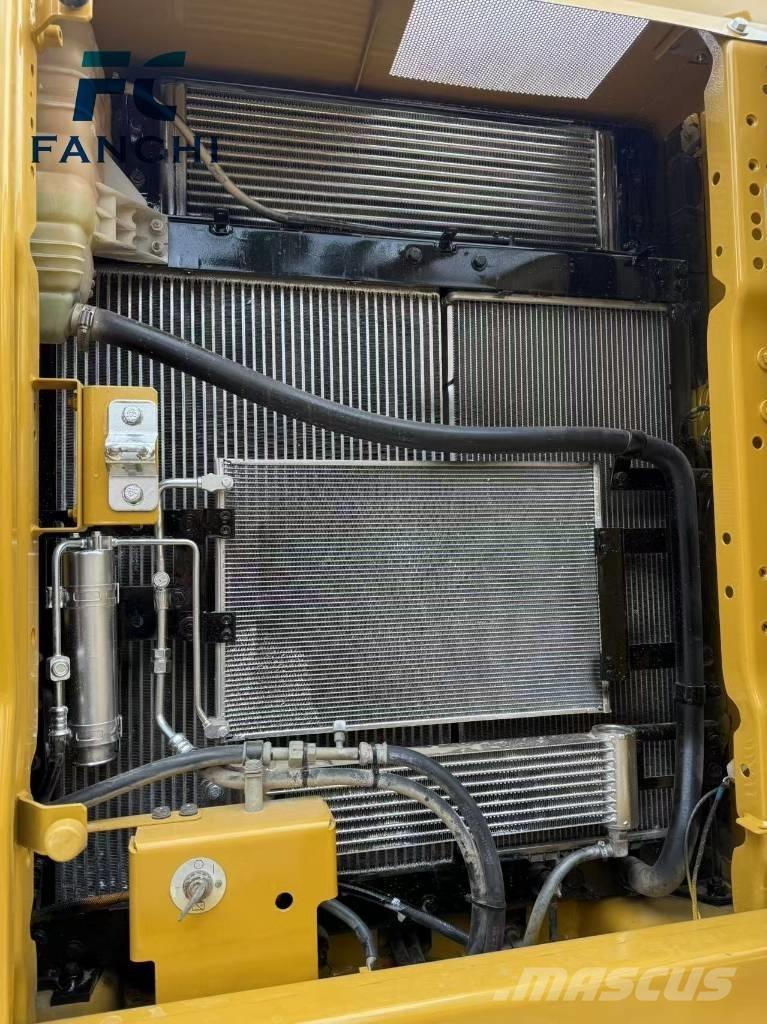 CAT 320 Gravemaskiner på larvebånd