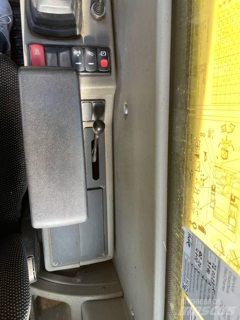 Yanmar B 95 W Gravemaskiner på hjul