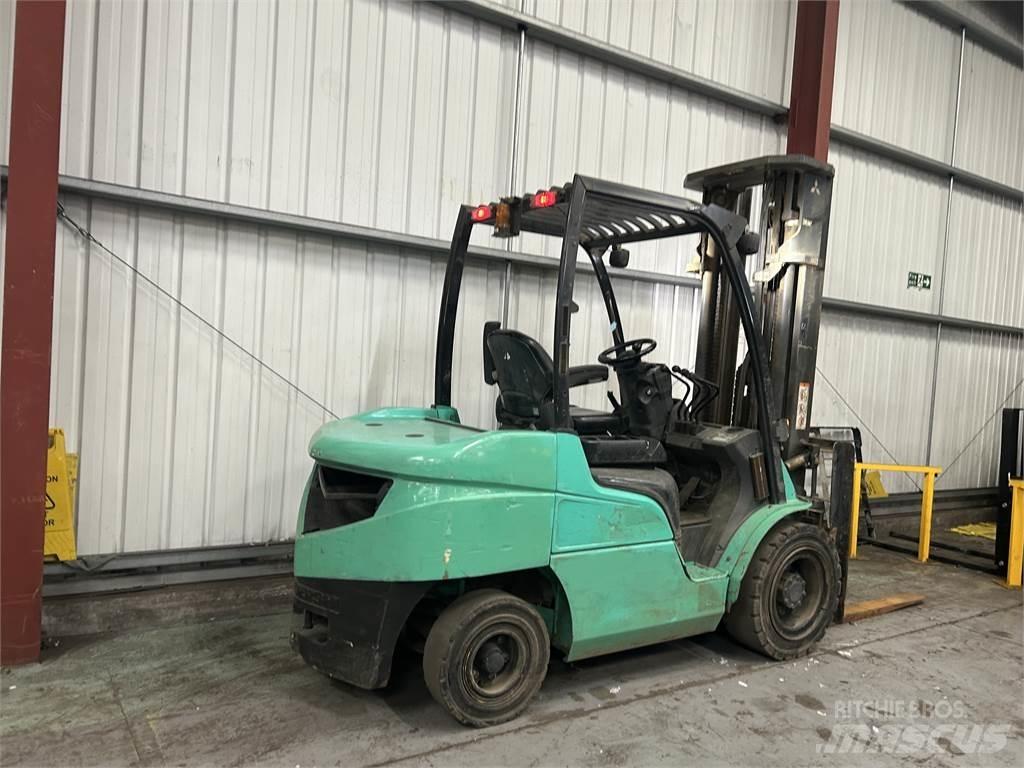 Mitsubishi FD35NT Diesel gaffeltrucks