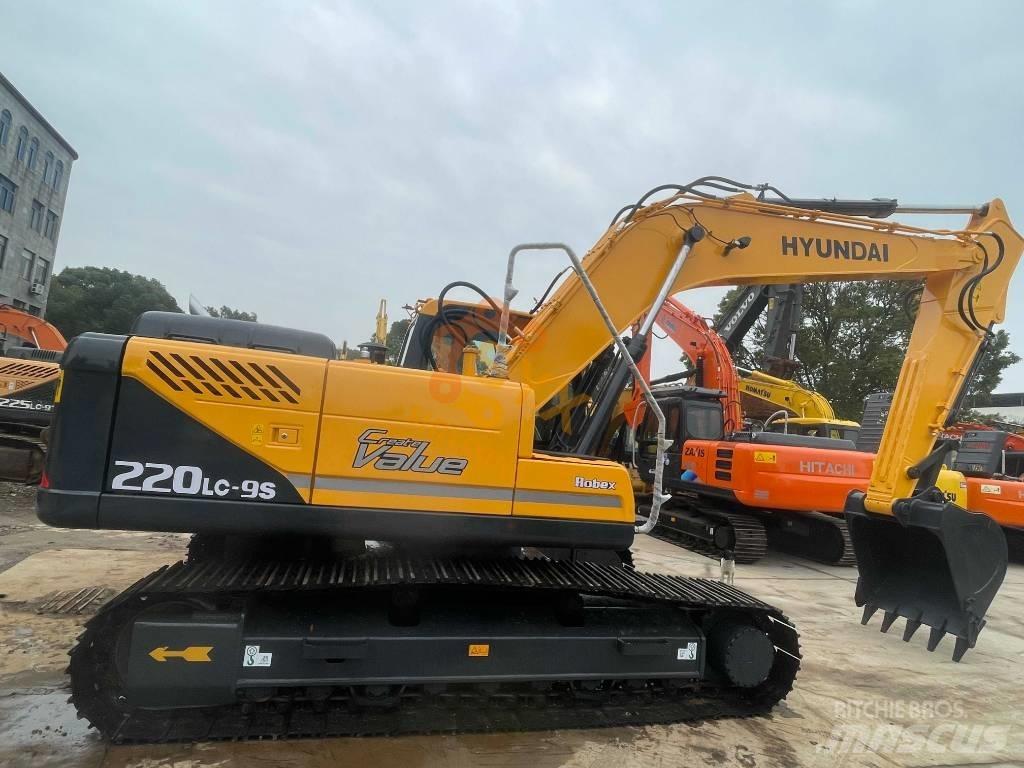 Hyundai Robex 225 Gravemaskiner på larvebånd