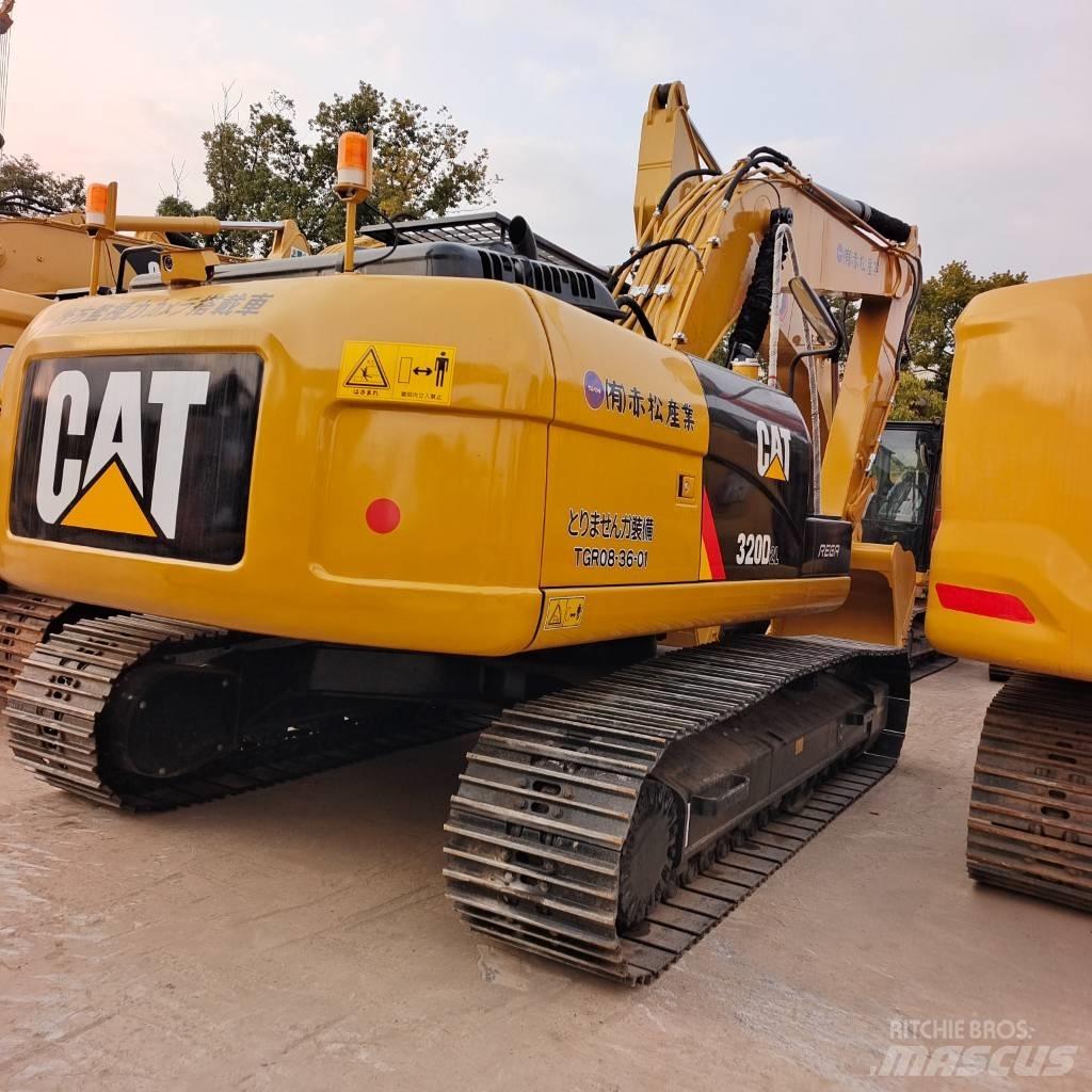 CAT 320DL Gravemaskiner på larvebånd
