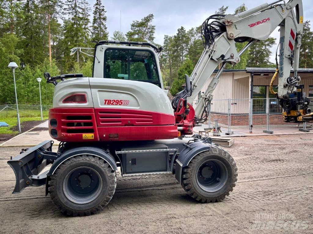 Takeuchi TB 295 W Gravemaskiner på hjul