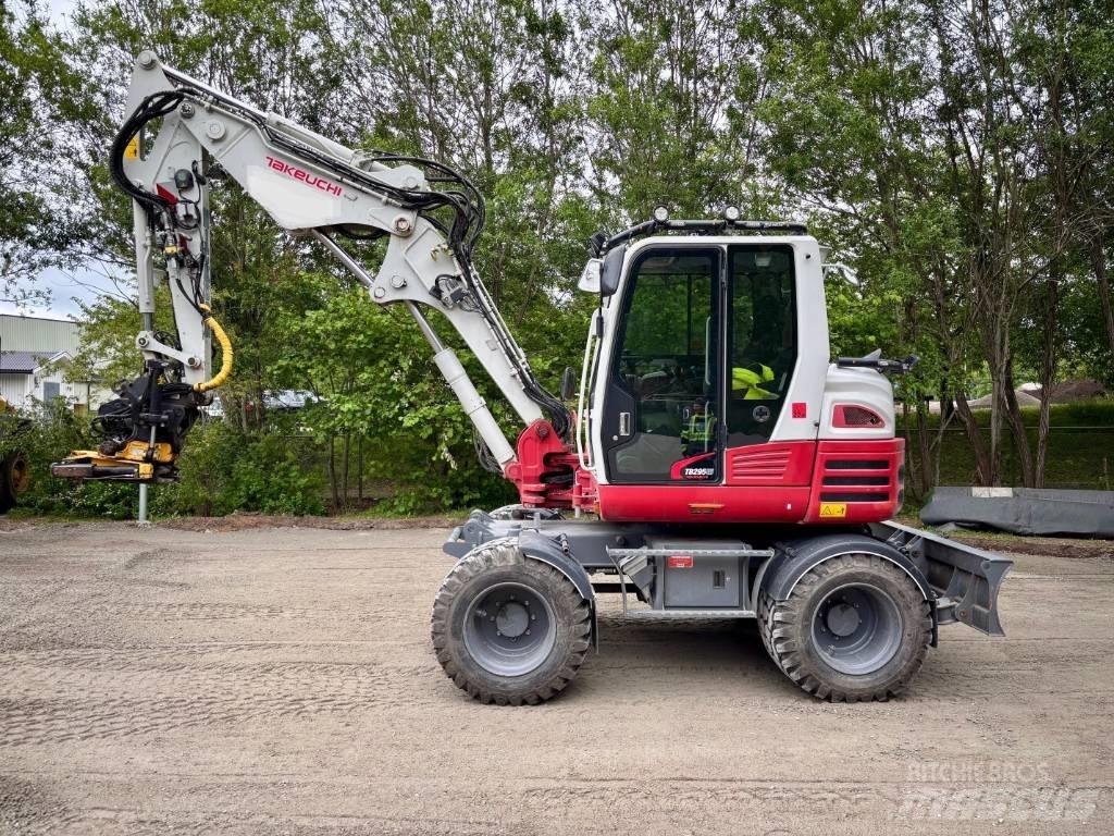 Takeuchi TB 295 W Gravemaskiner på hjul
