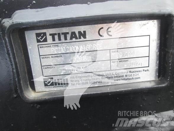 Titan CAT 320 Skovle