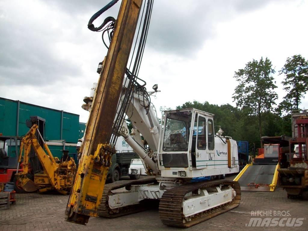 Liebherr R 942 Pæle- og rammemaskiner