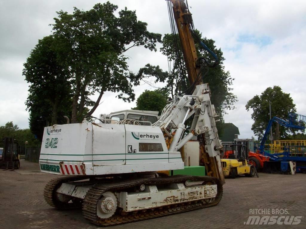 Liebherr R 942 Pæle- og rammemaskiner