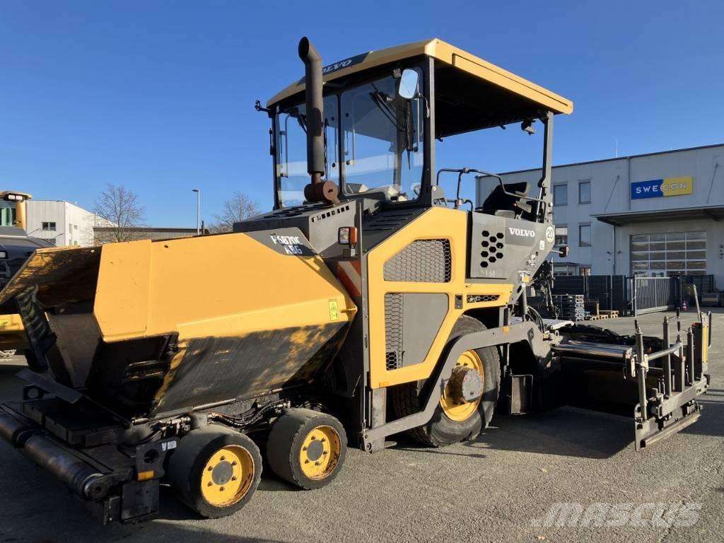 Volvo P 6870 C Asfaltudlæggere