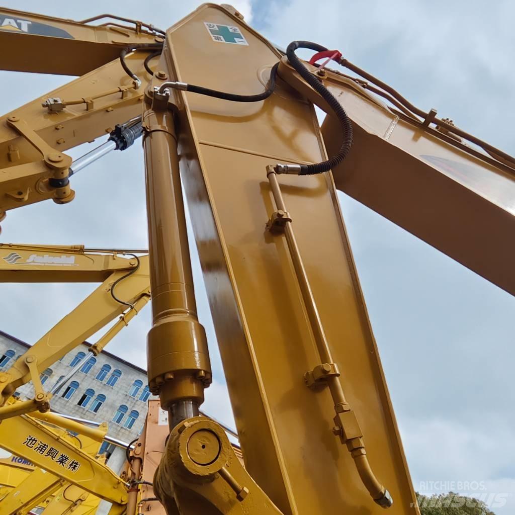 CAT 325 B L Gravemaskiner på larvebånd