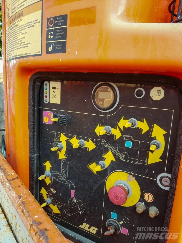 JLG E 300 AJP Bomlifte med knækarm