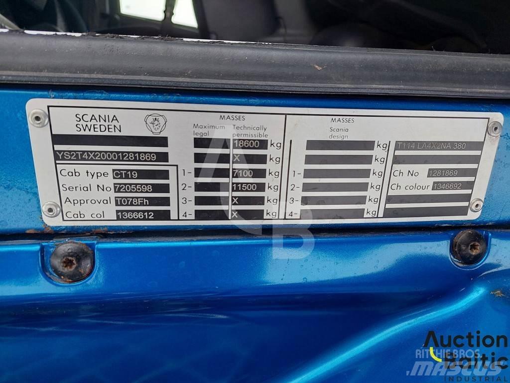 Scania T 114 LA Trækkere