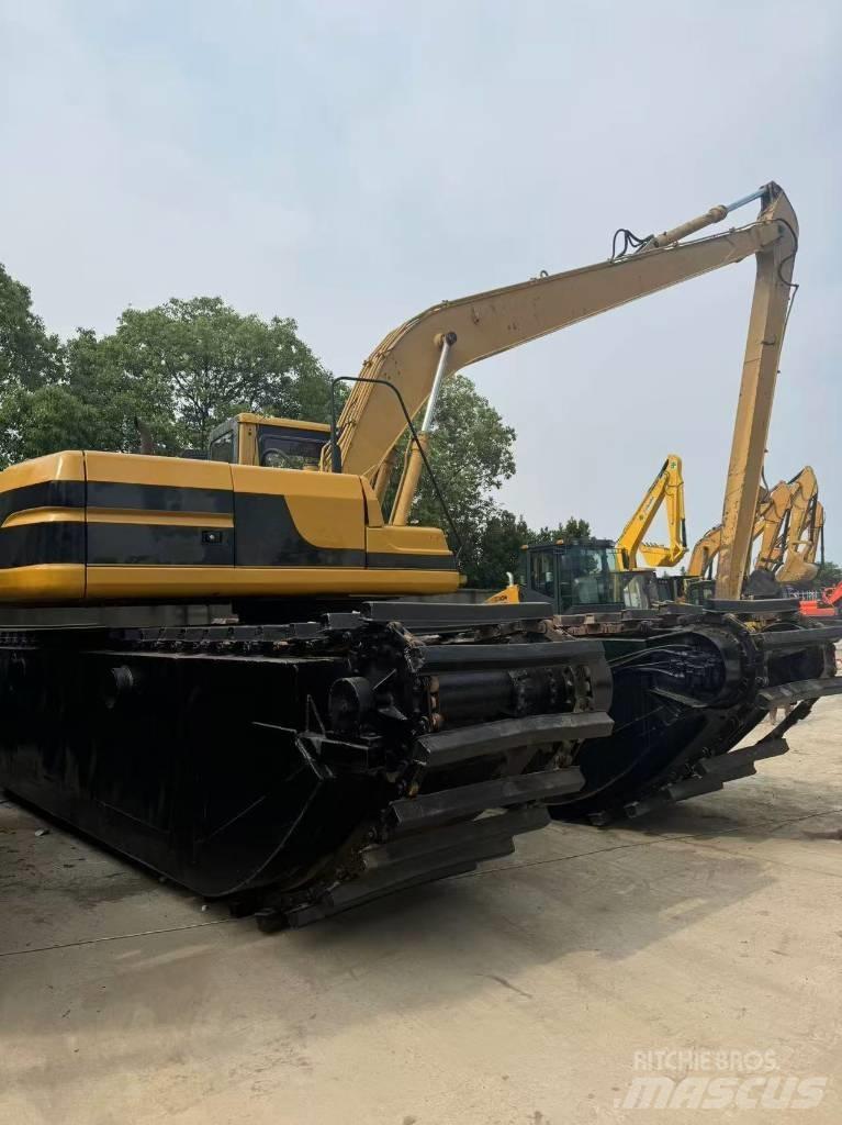 CAT 320B Amfibiegravemaskine