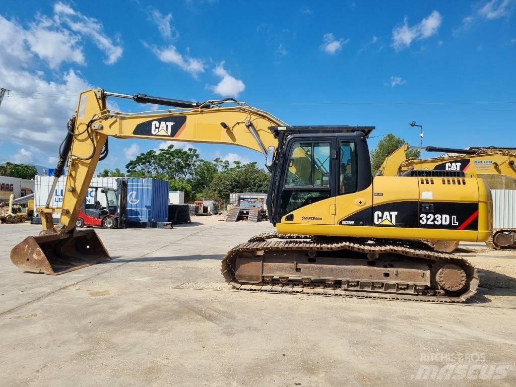 CAT 323 D L Gravemaskiner på larvebånd