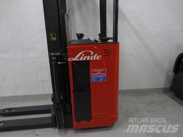 Linde L2000 Selvkørende stablere