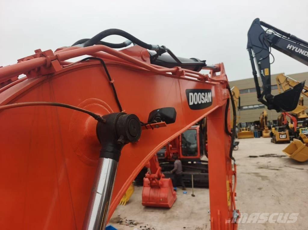 Doosan DX 140 Gravemaskiner på larvebånd