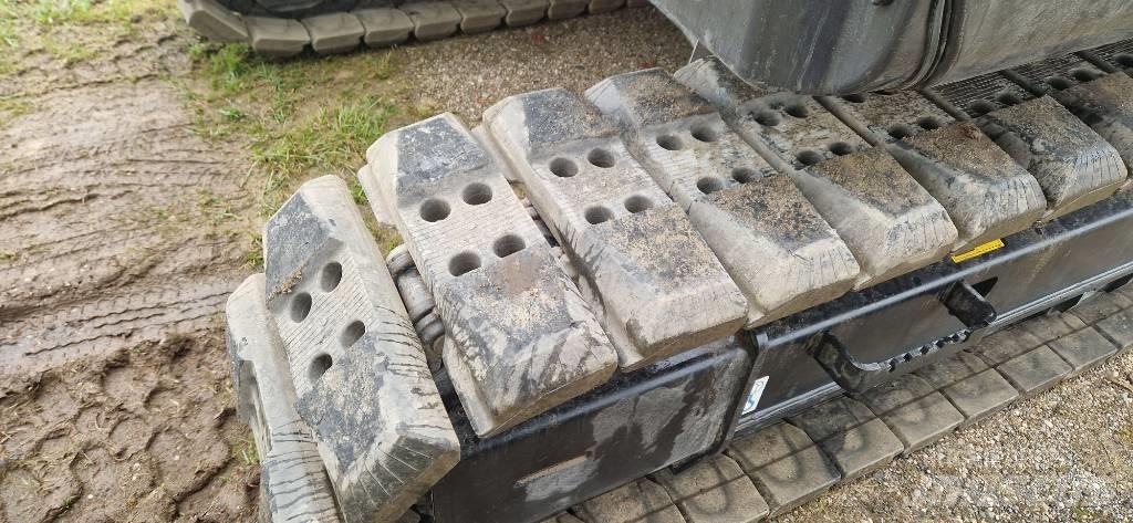 Hitachi ZX 130-7 Gravemaskiner på larvebånd