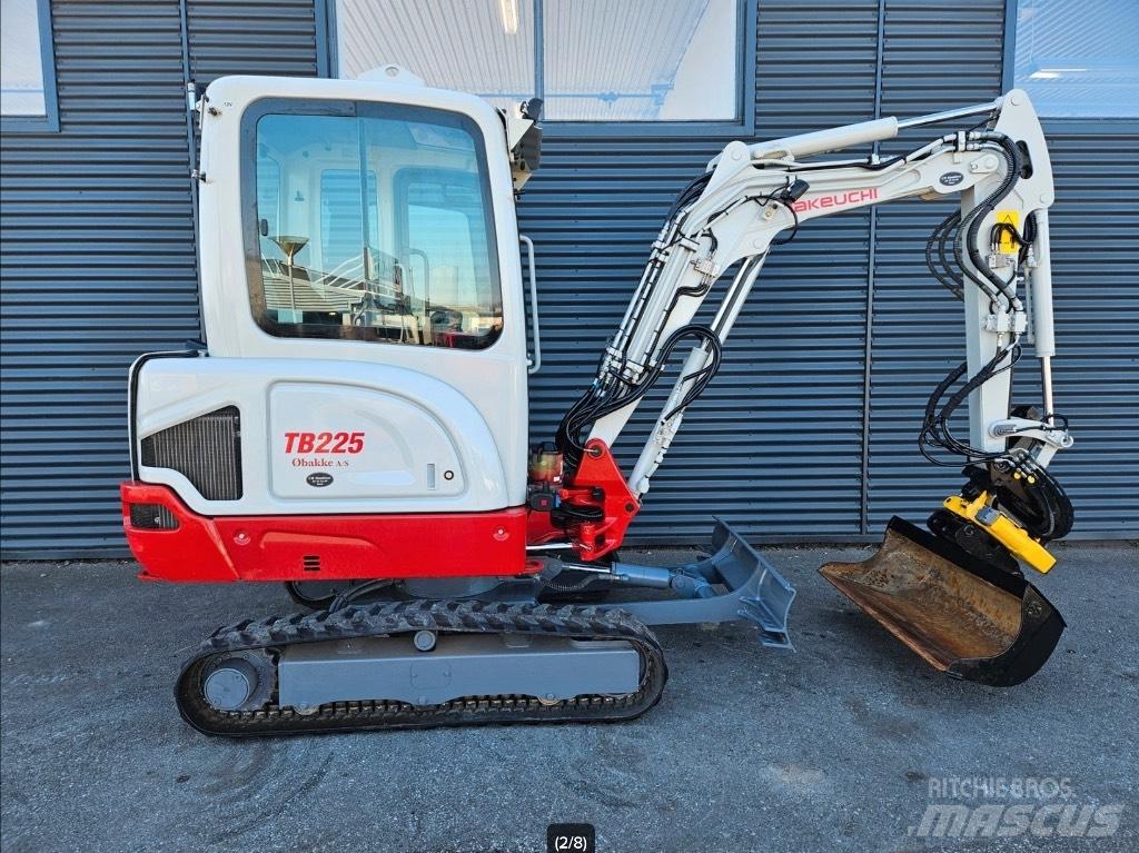 Takeuchi TB 225 Minigravemaskiner