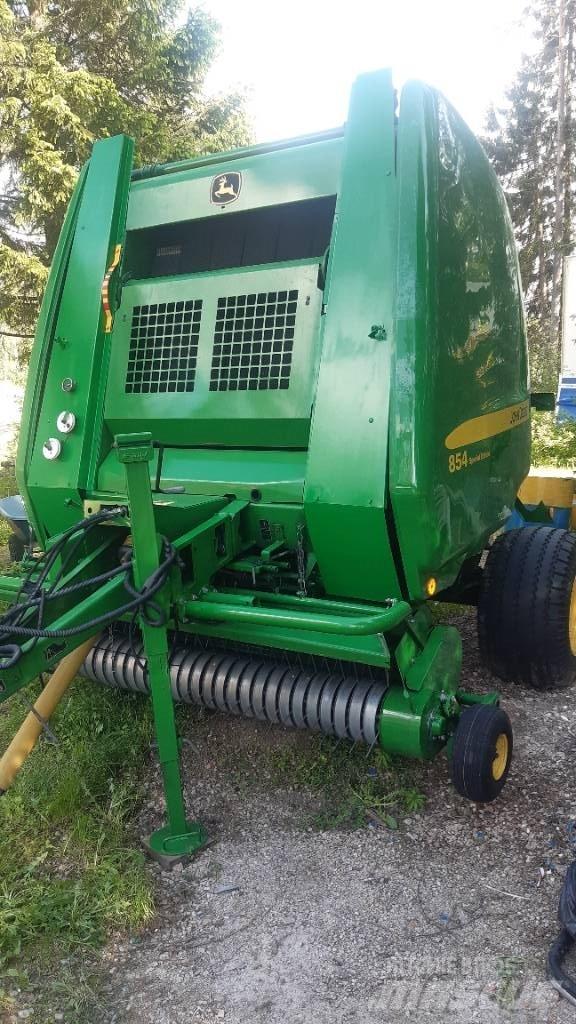 John Deere 854 Rundballe-pressere